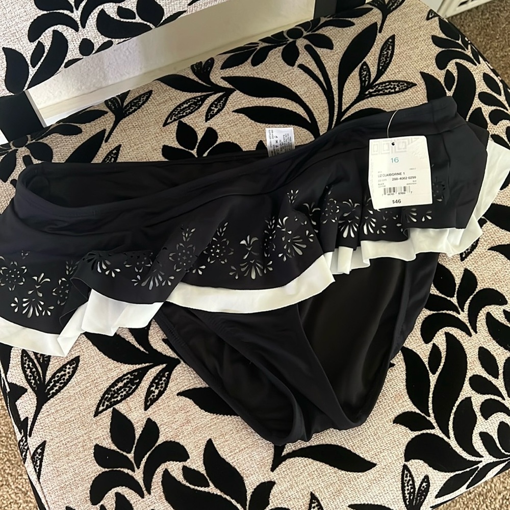 Black and white bathing suit bottoms with ruffles
